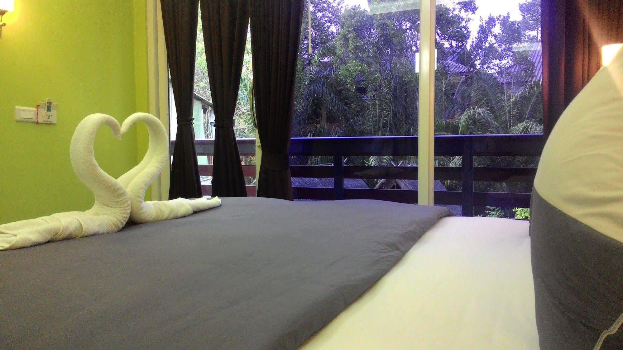 Sinsamut Koh Samed Hotel Koh Samet Bagian luar foto